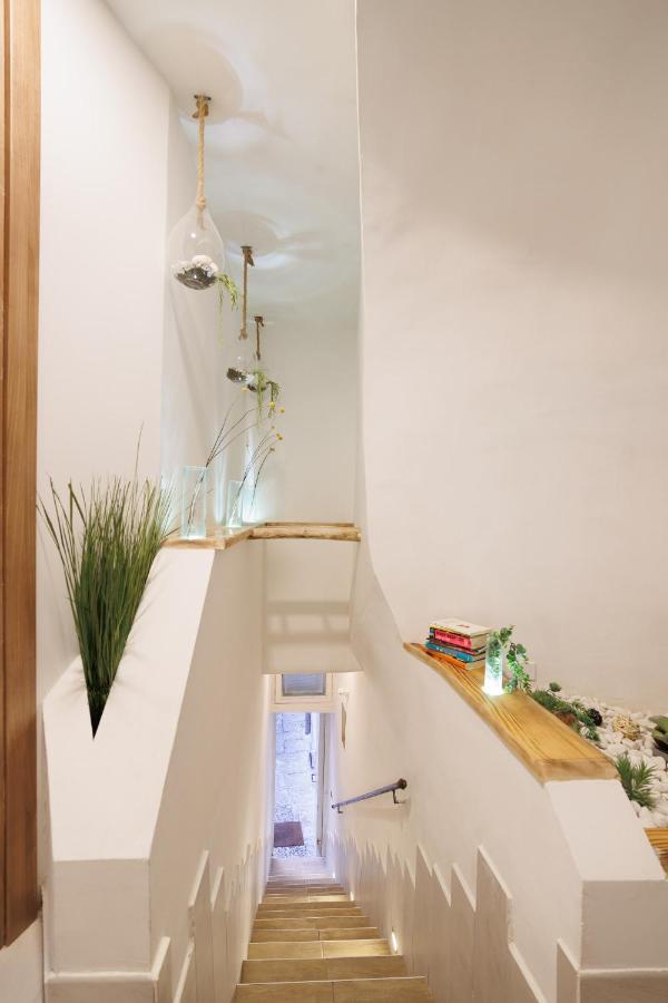 Legno Suite By HouseinNápoles Exterior foto