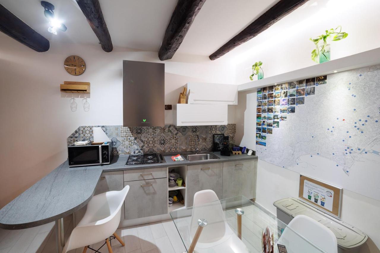 Legno Suite By HouseinNápoles Exterior foto